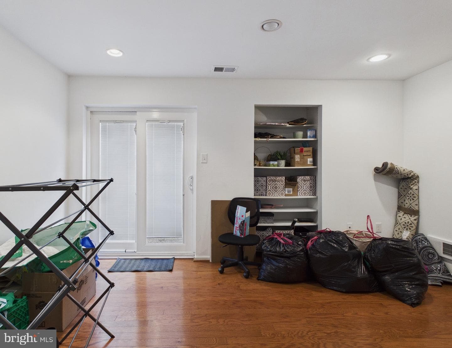 2036 Appletree Street photo 4