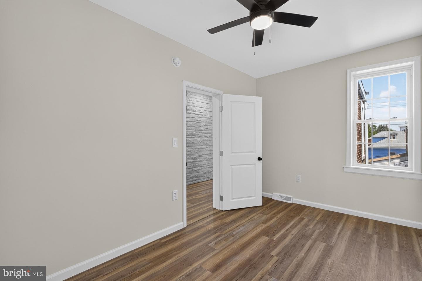 4727 Comly Street photo 20
