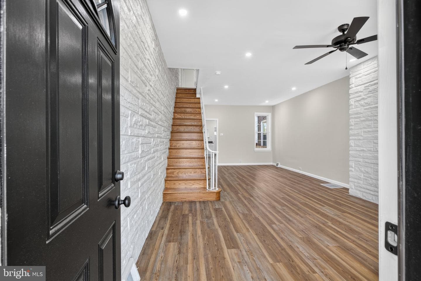 4727 Comly Street photo 3