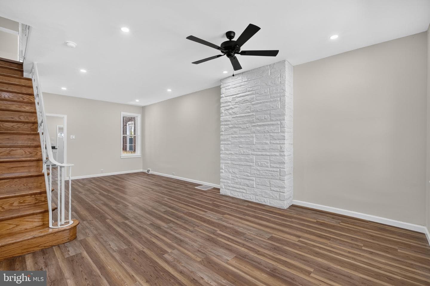 4727 Comly Street photo 4