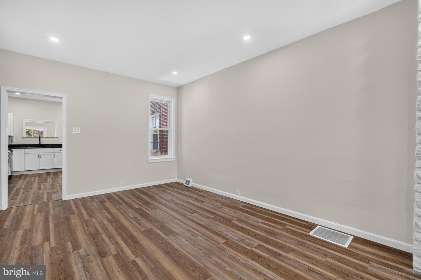 4727 Comly Street photo 8