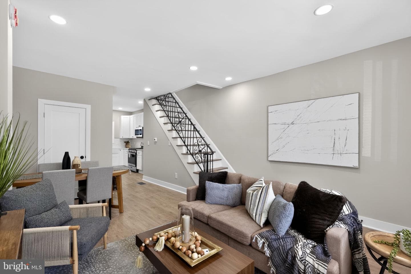 2518 S American Street, Philadelphia