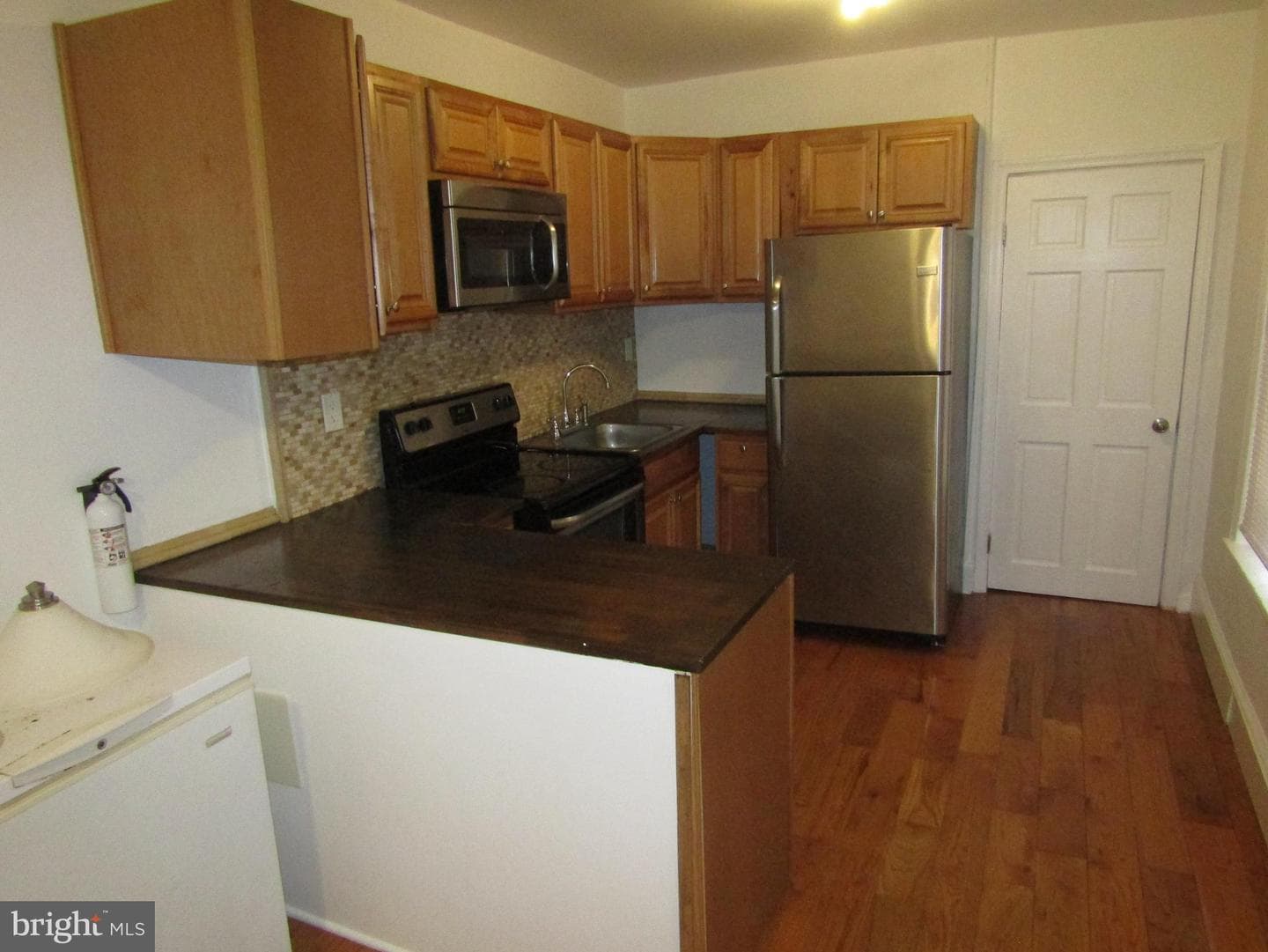 2522 W Montgomery Avenue photo 11