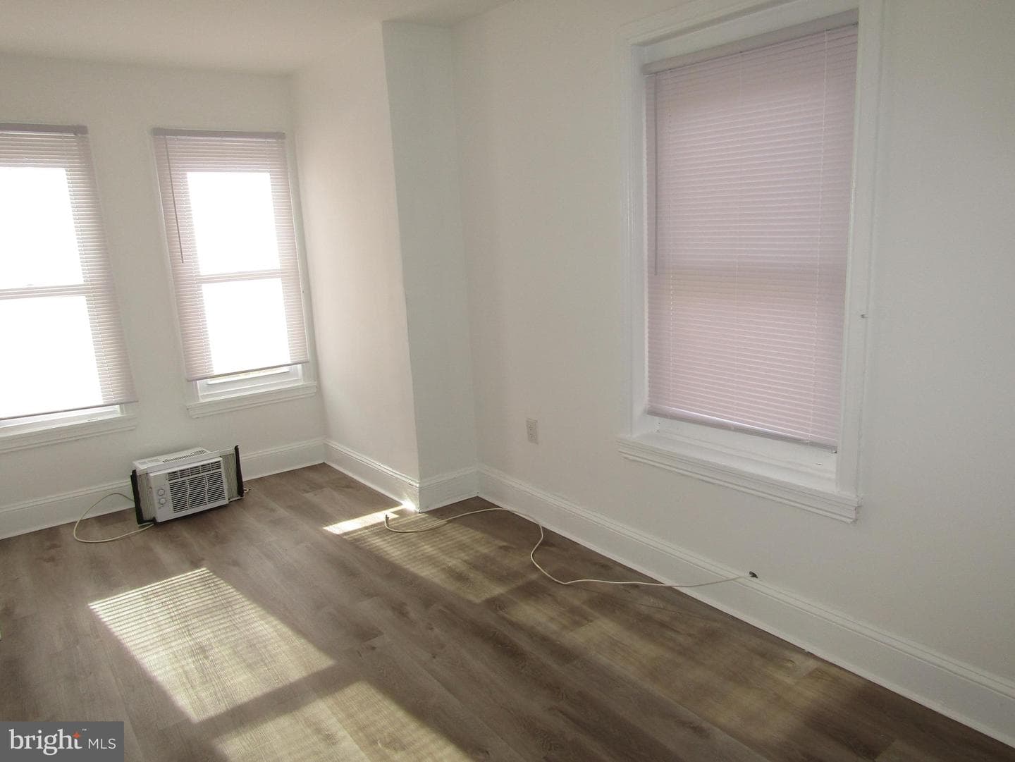 2522 W Montgomery Avenue photo 3