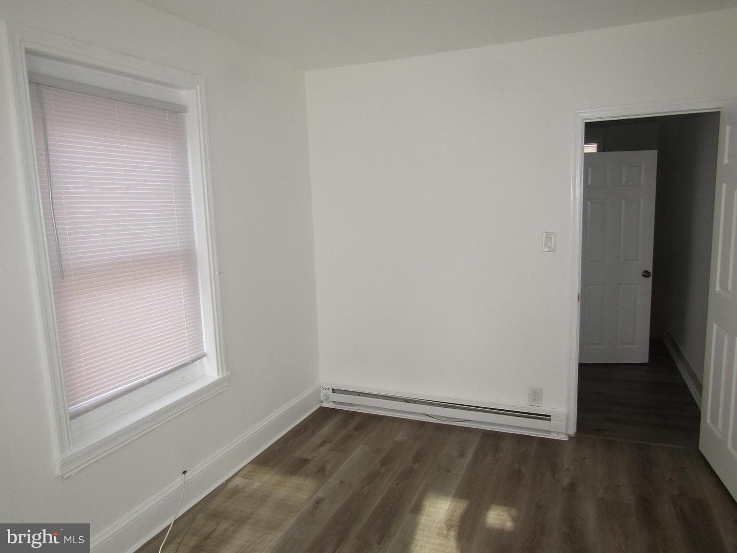 2522 W Montgomery Avenue photo 4