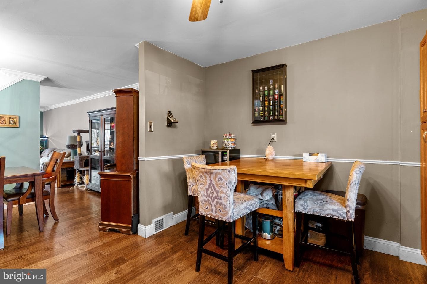 3670 Sussex Lane photo 9