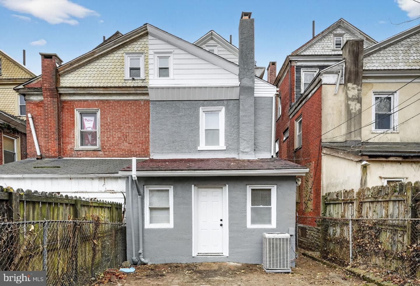 6111 Baynton Street photo 28