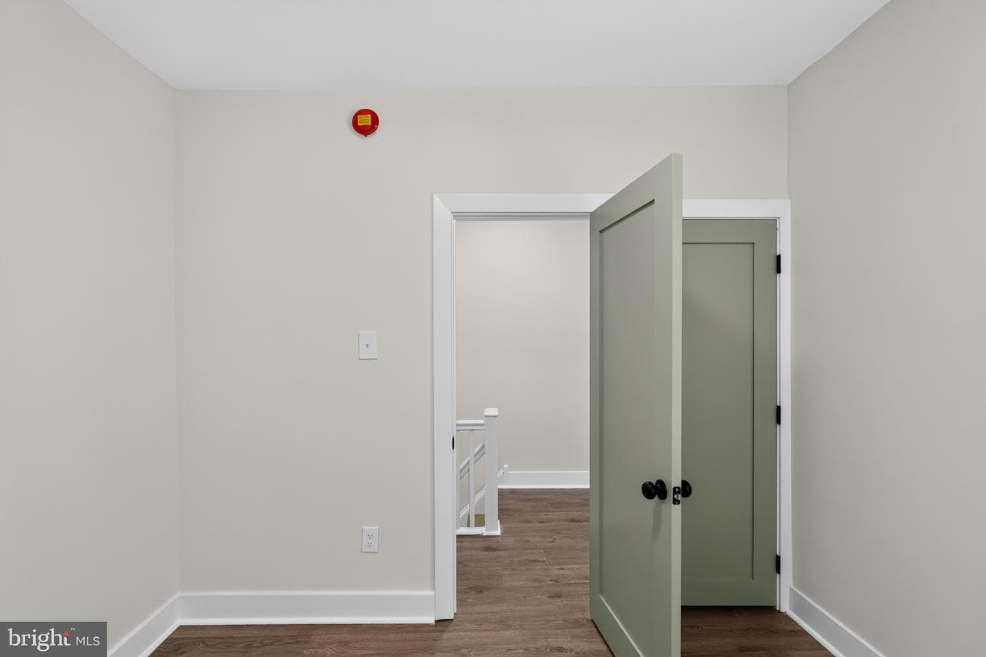222 E Dorset Street photo 21