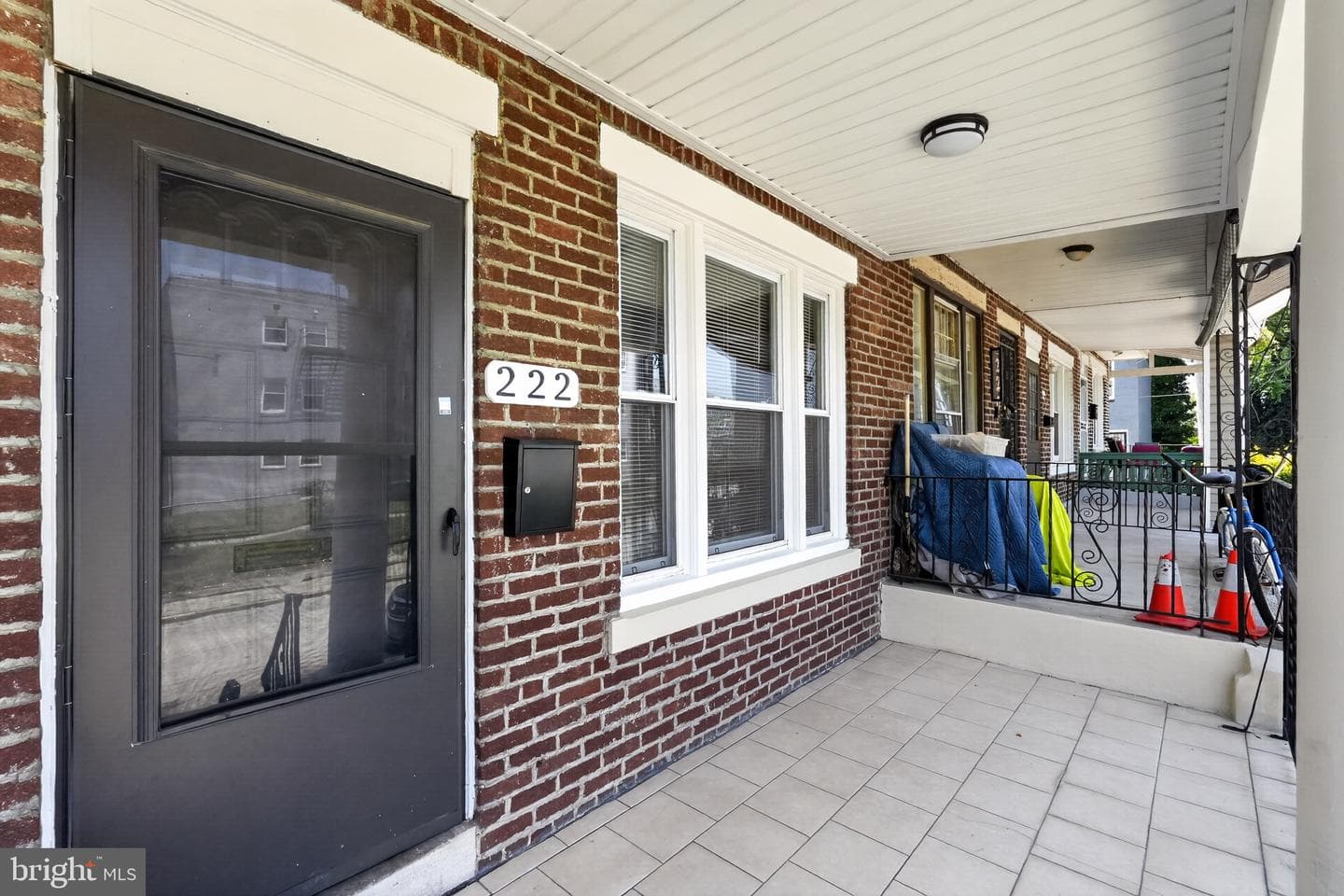 222 E Dorset Street photo 27