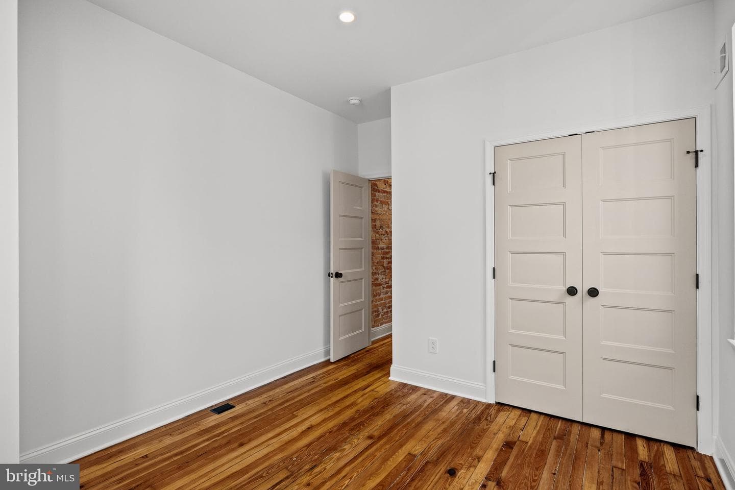 5131 Cedar Avenue photo 30