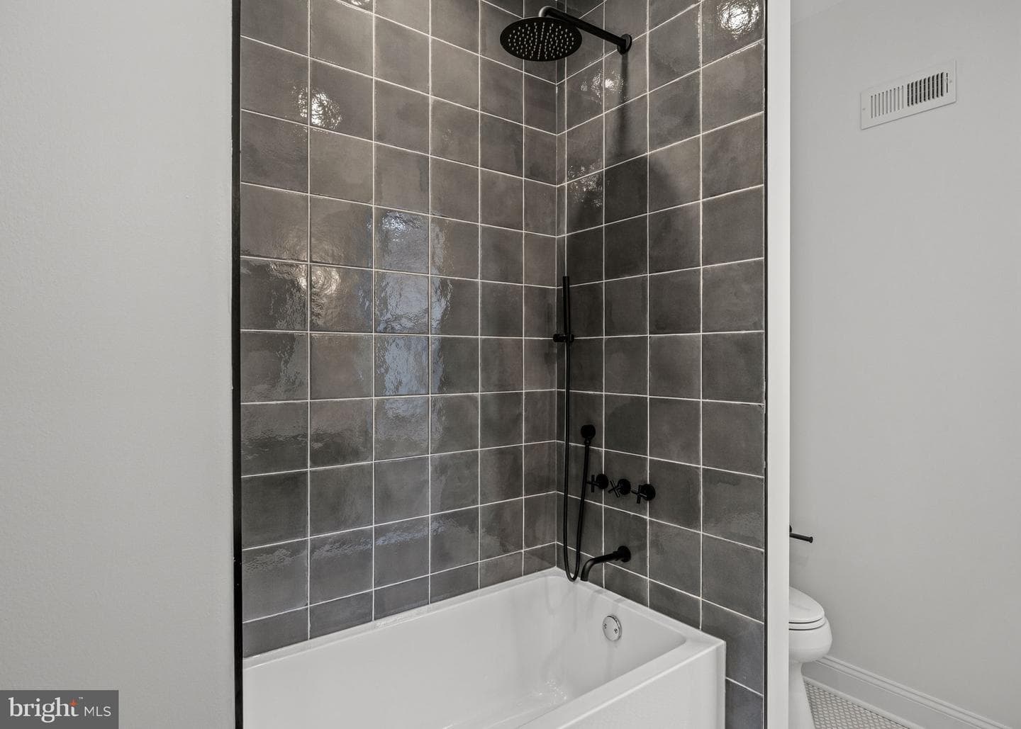 5131 Cedar Avenue photo 36