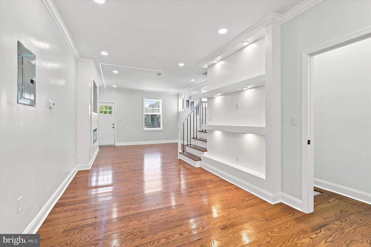6047 Race Street photo 11
