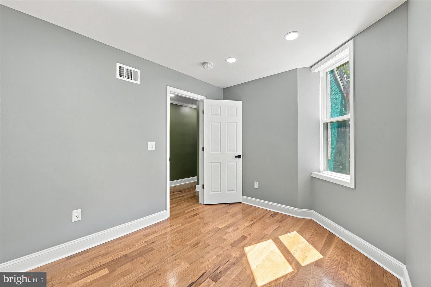 1620 S Yewdall Street photo 28