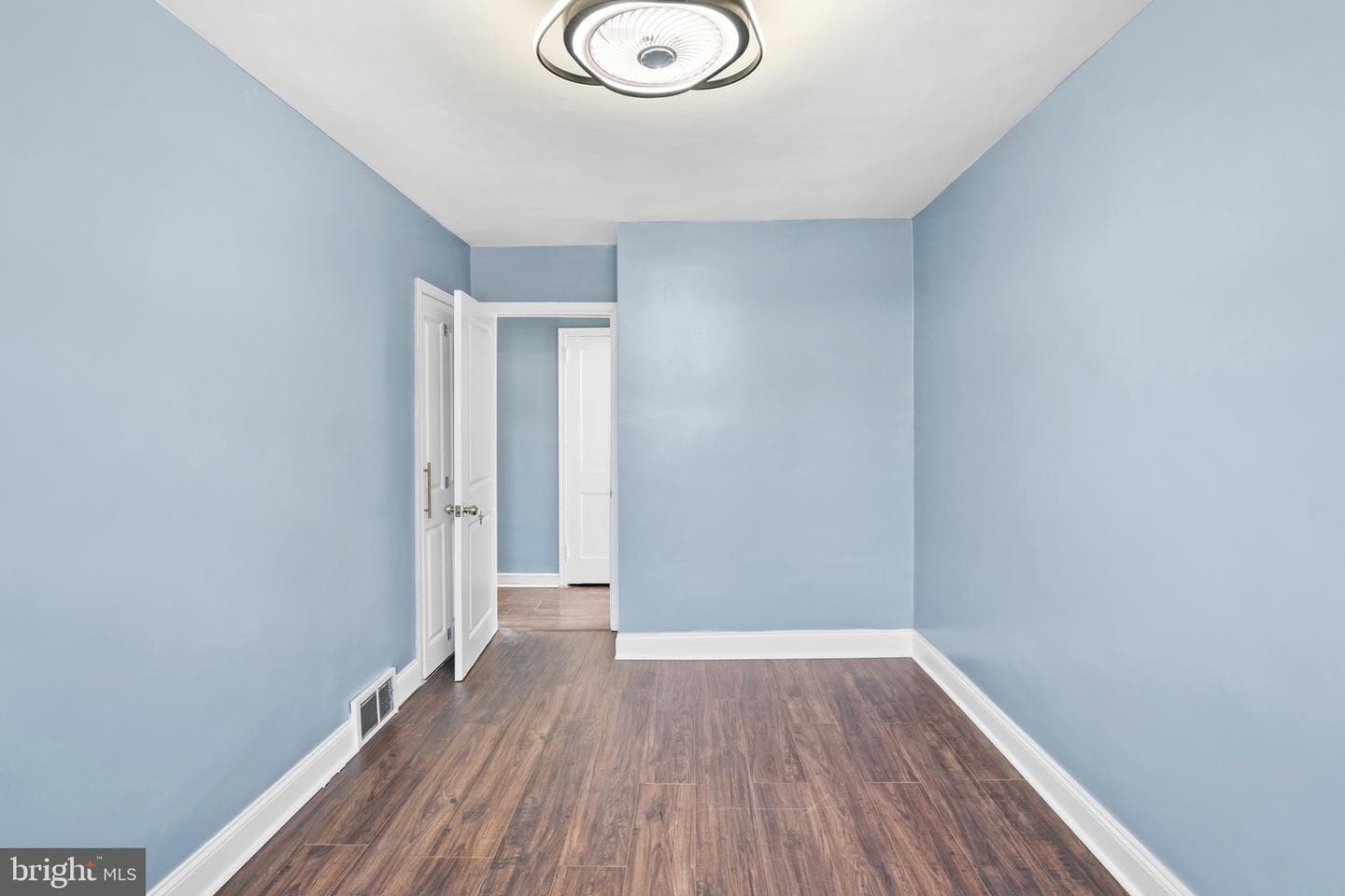 7009 Kindred Street photo 21
