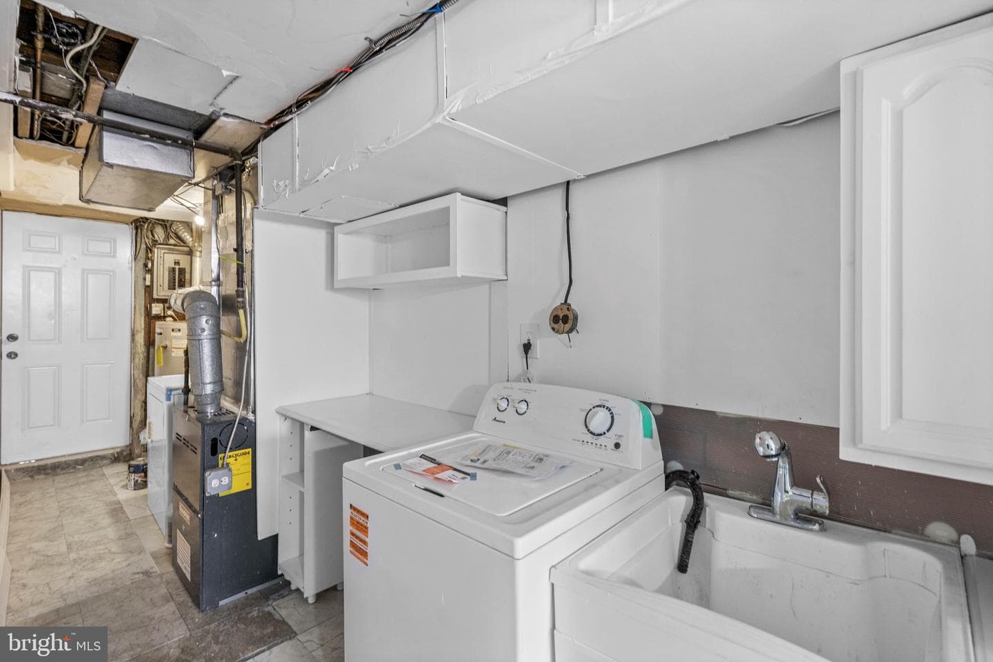 7009 Kindred Street photo 32
