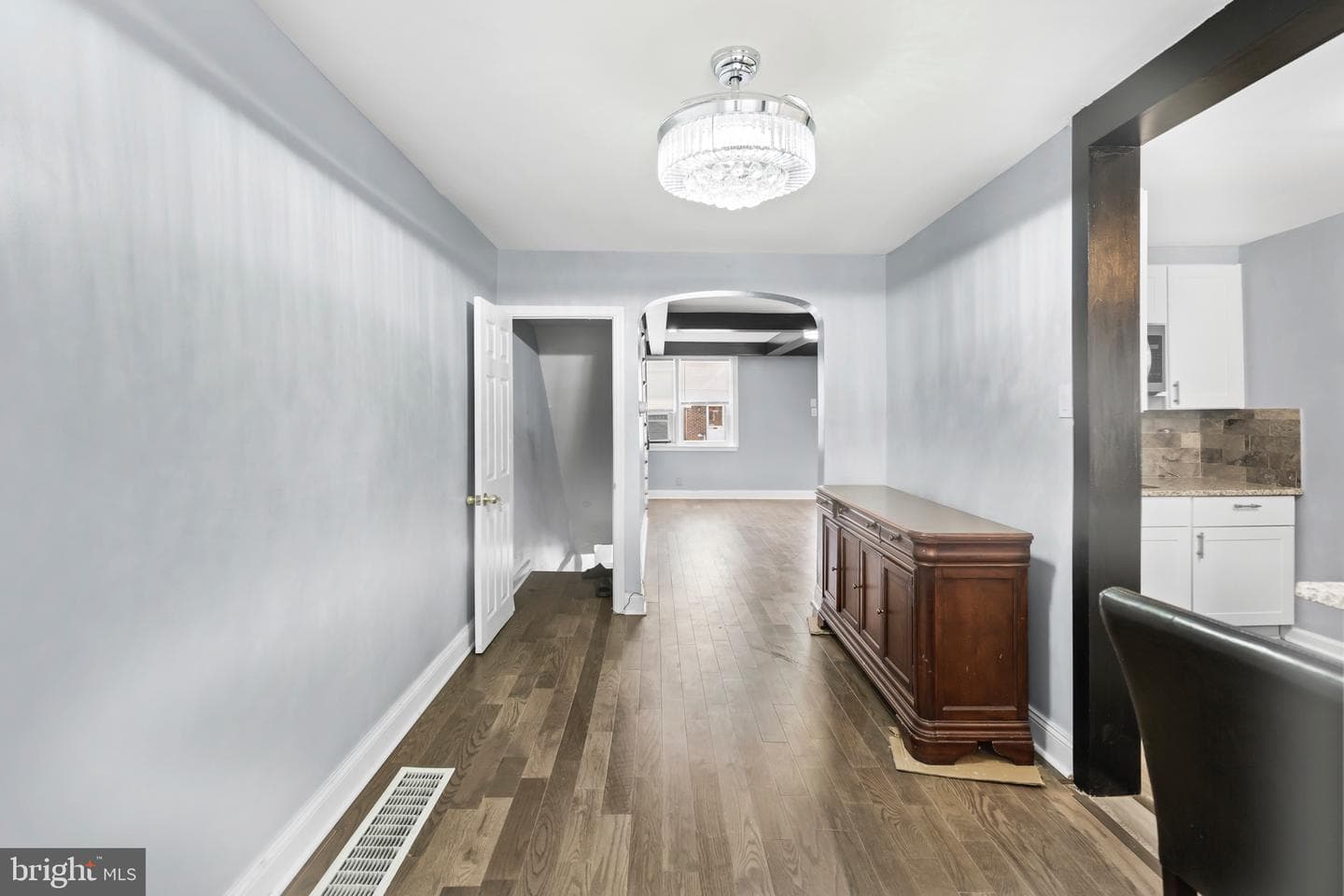7009 Kindred Street photo 5