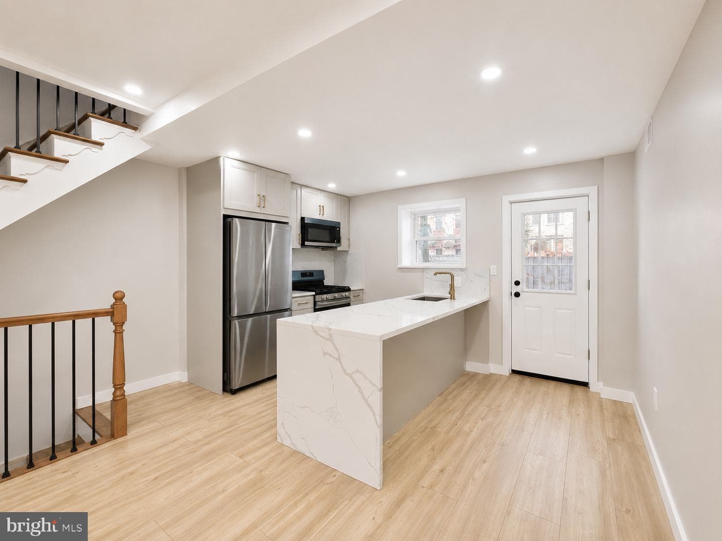 2251 S Hicks Street photo 5