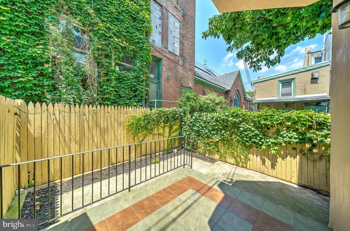 1748 Tulip Street photo 36