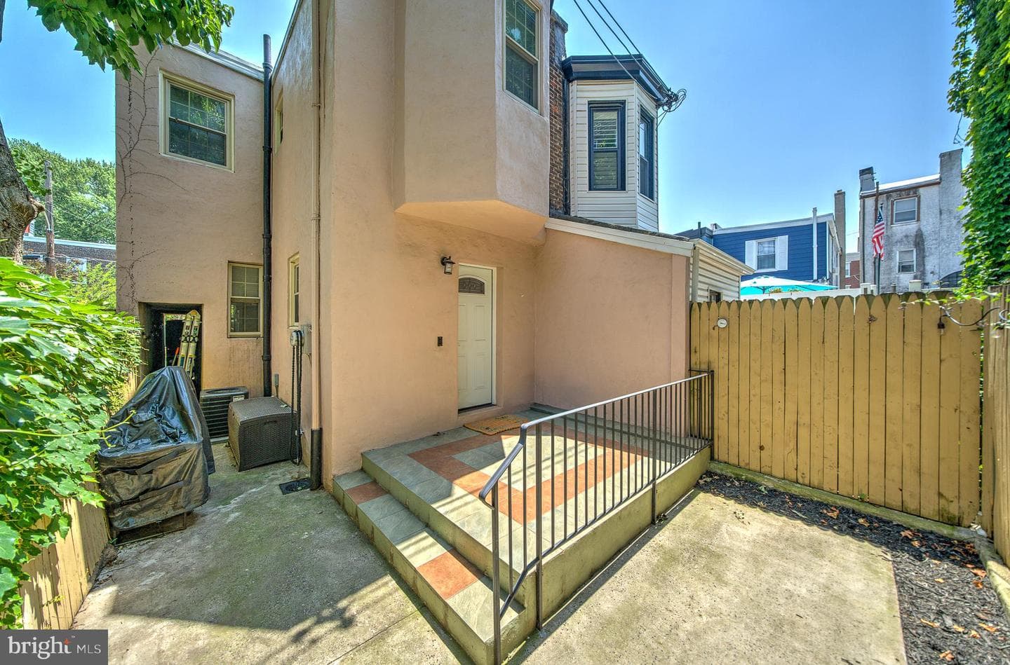 1748 Tulip Street photo 38