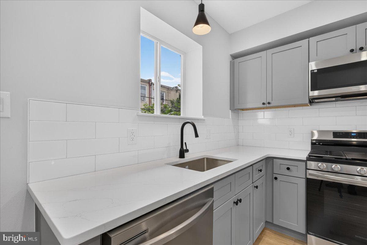4929 Ogden Street photo 18