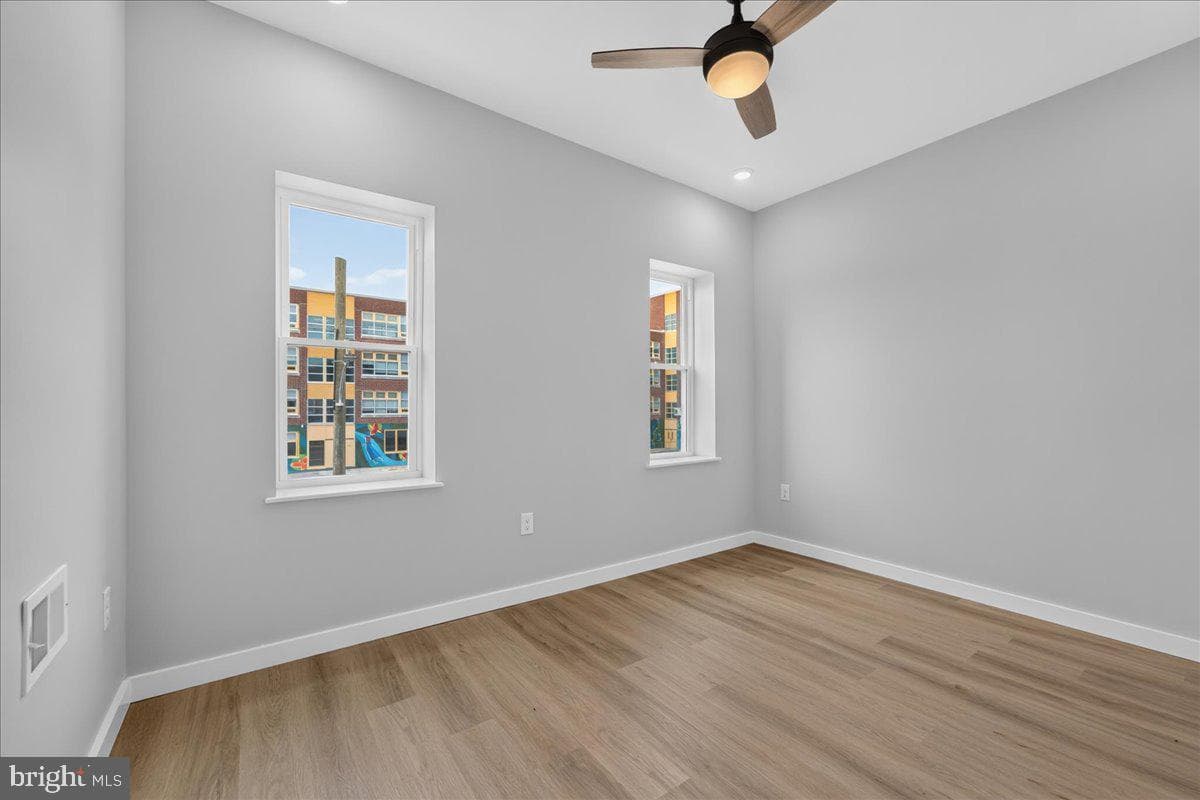 4929 Ogden Street photo 22