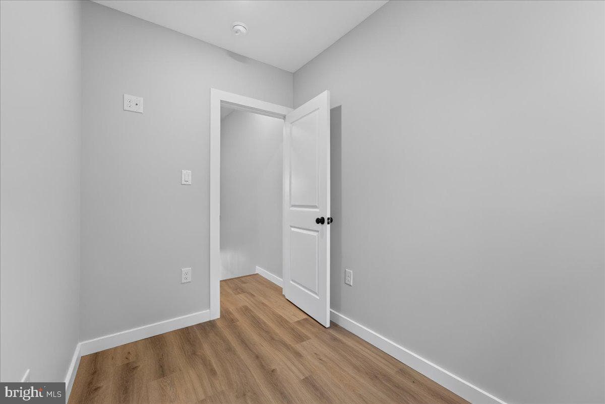 4929 Ogden Street photo 28