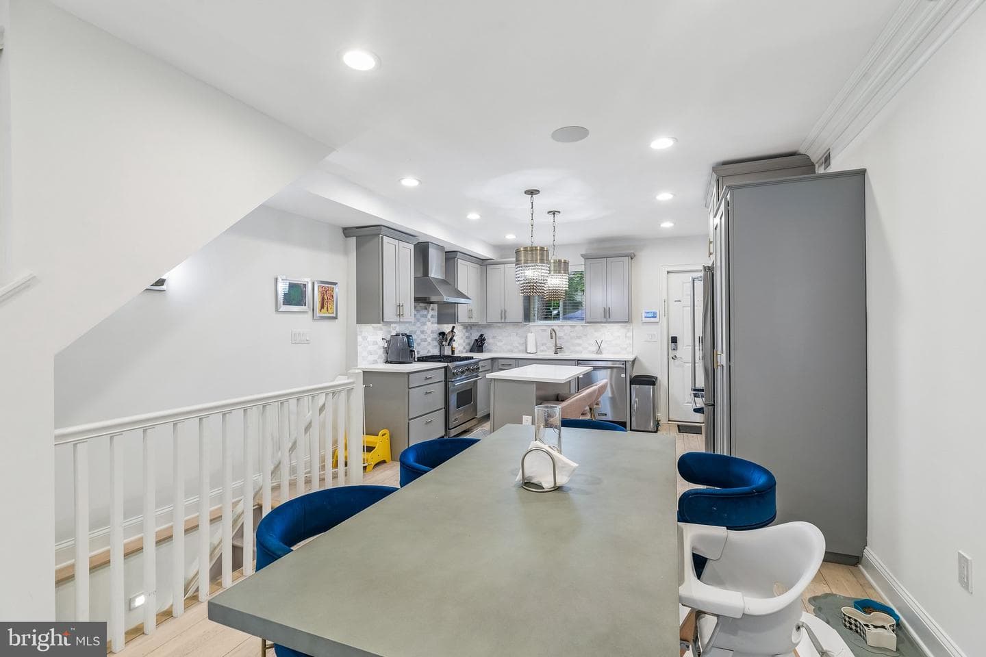 2045 Saint Albans Street photo 10