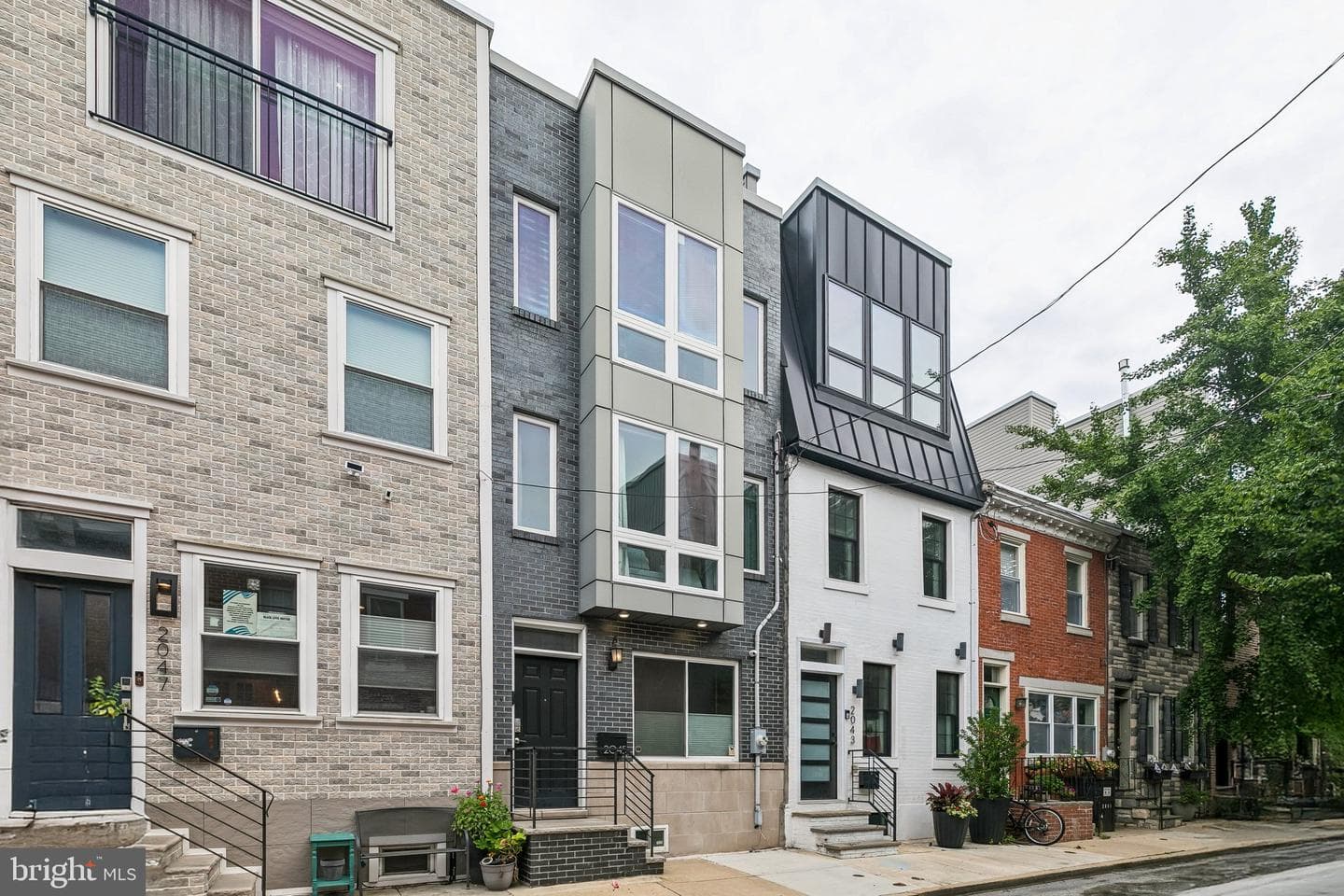 2045 Saint Albans Street photo 3