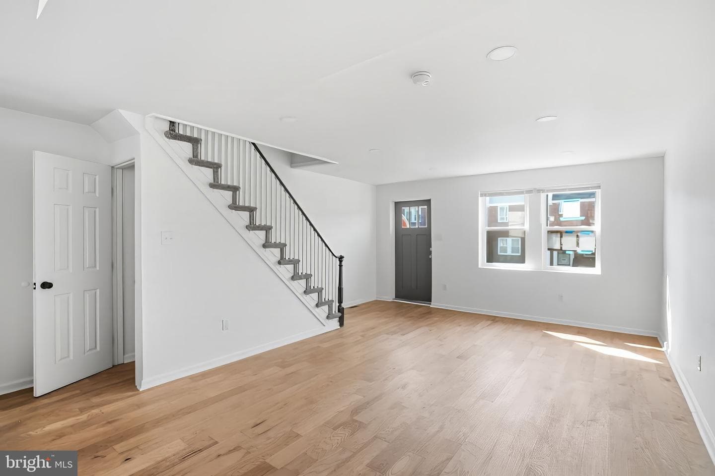 5544 Windsor Street photo 14