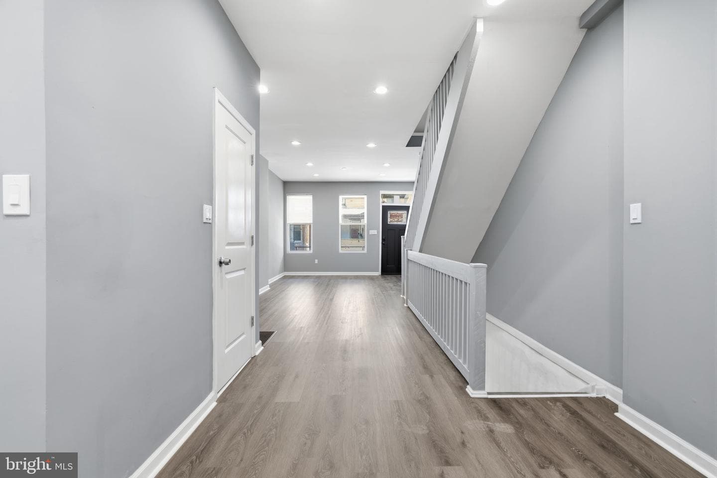 3146 Euclid Avenue photo 4