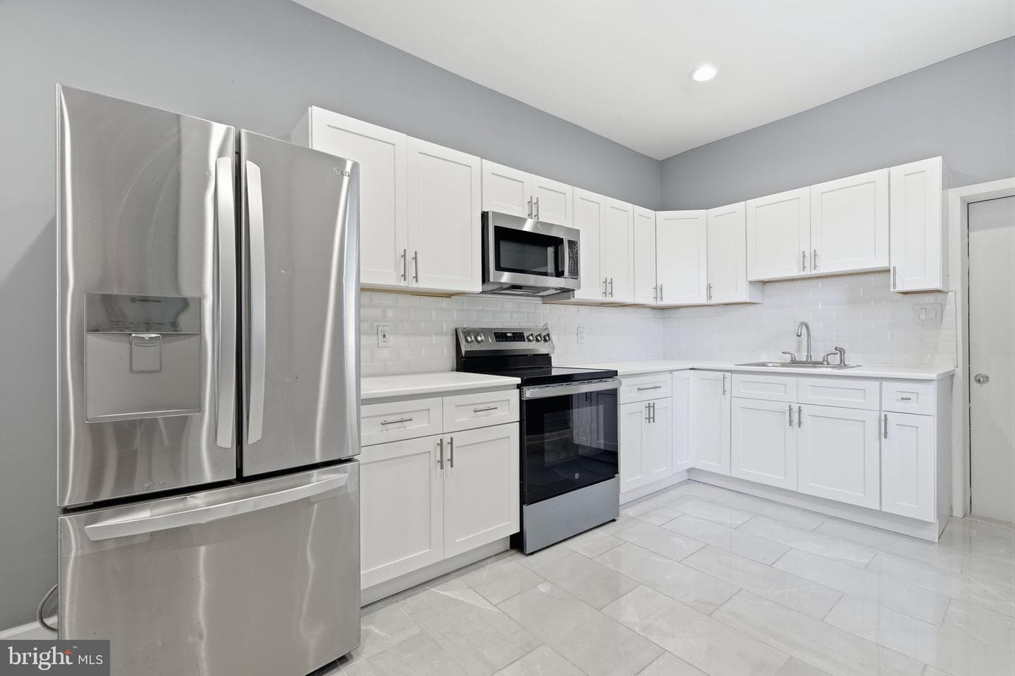 3146 Euclid Avenue photo 7