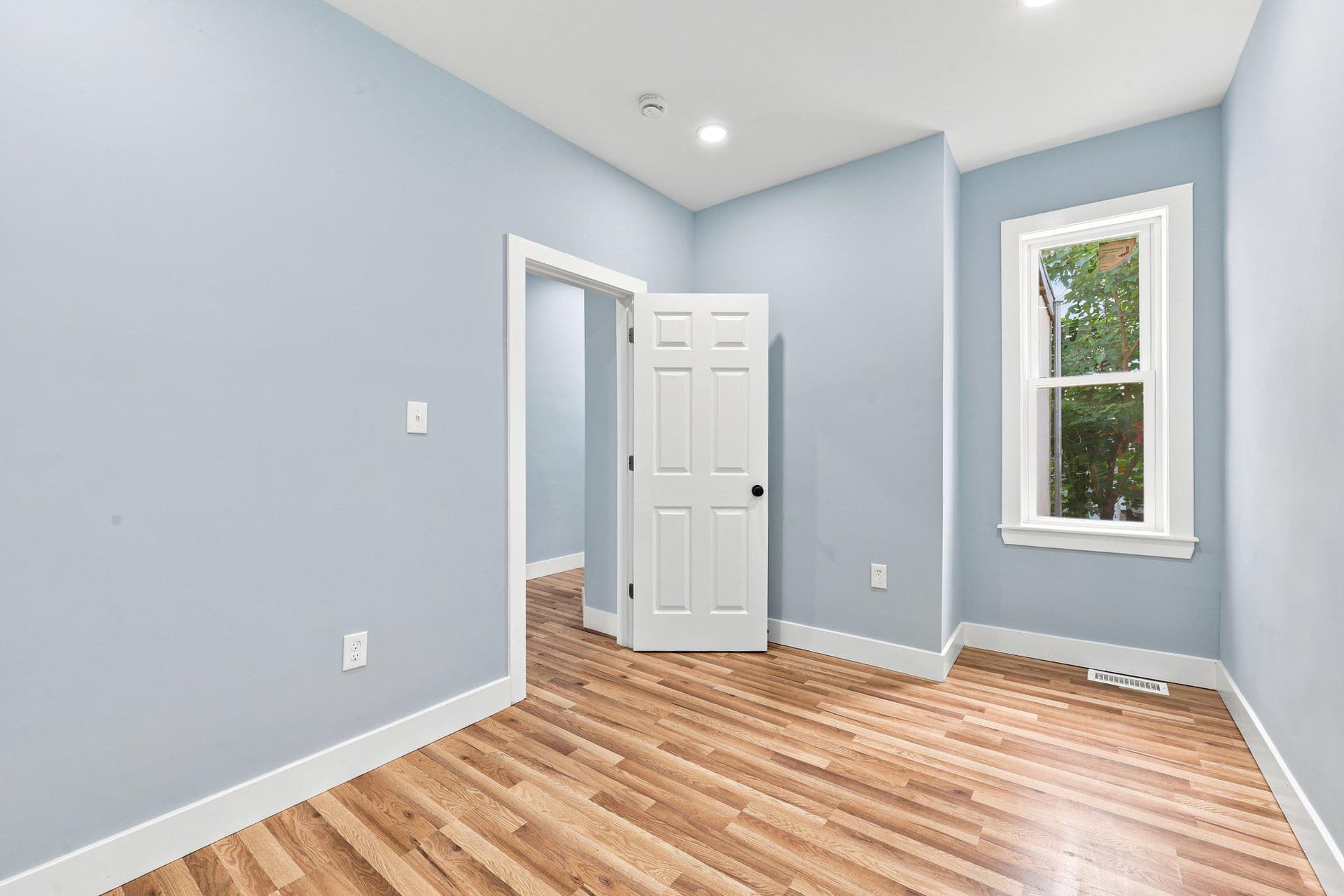 5722 Malcolm Street photo 12
