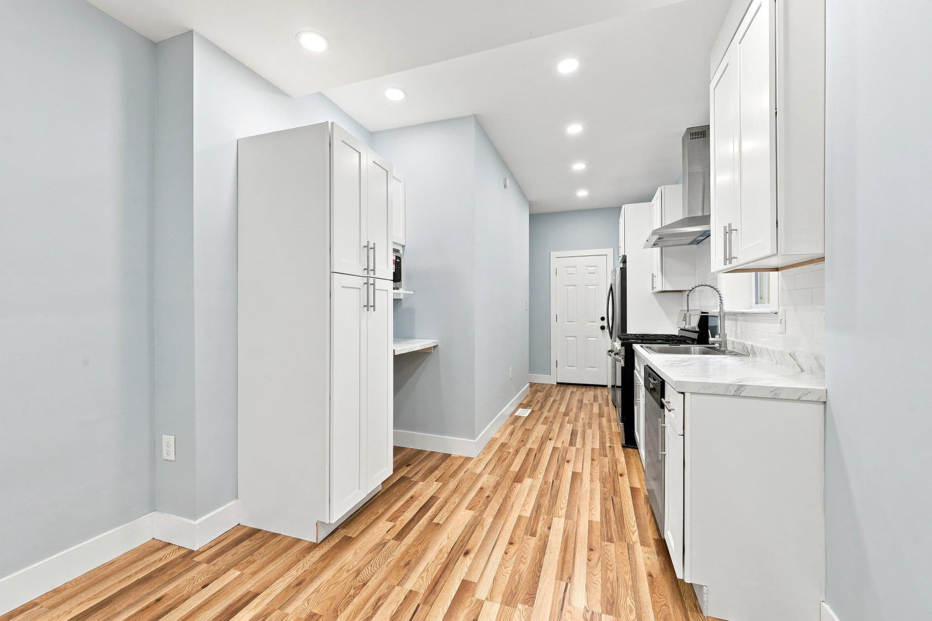 5722 Malcolm Street photo 6