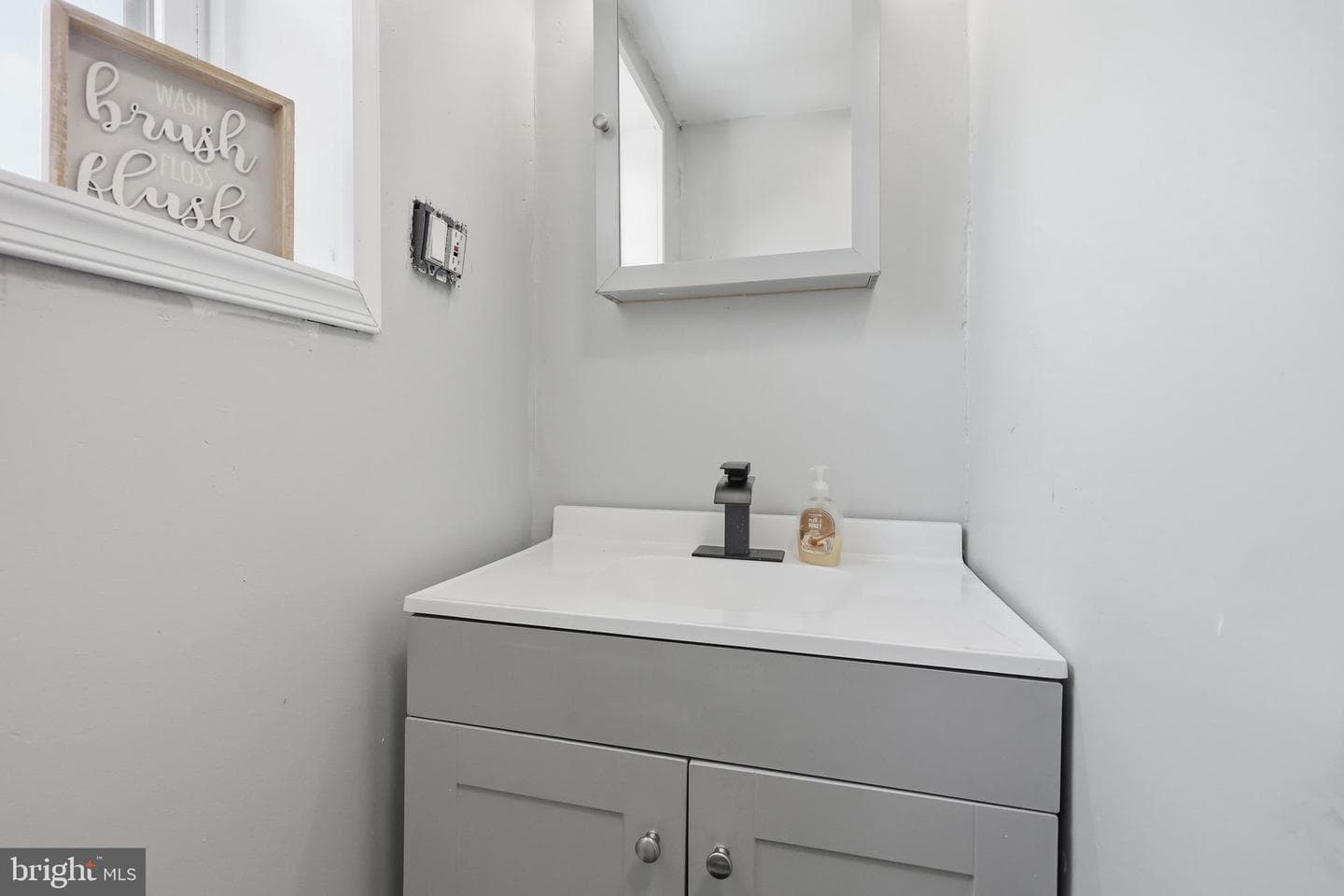 6643 Vandike Street photo 13