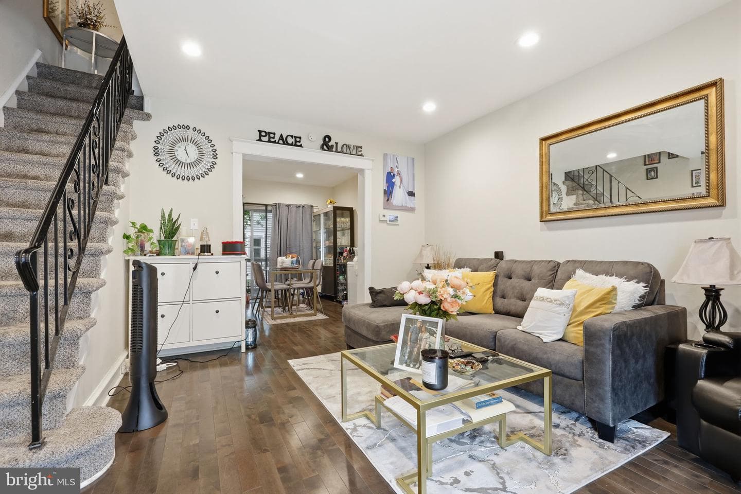 2047 E Rittenhouse Street photo 3