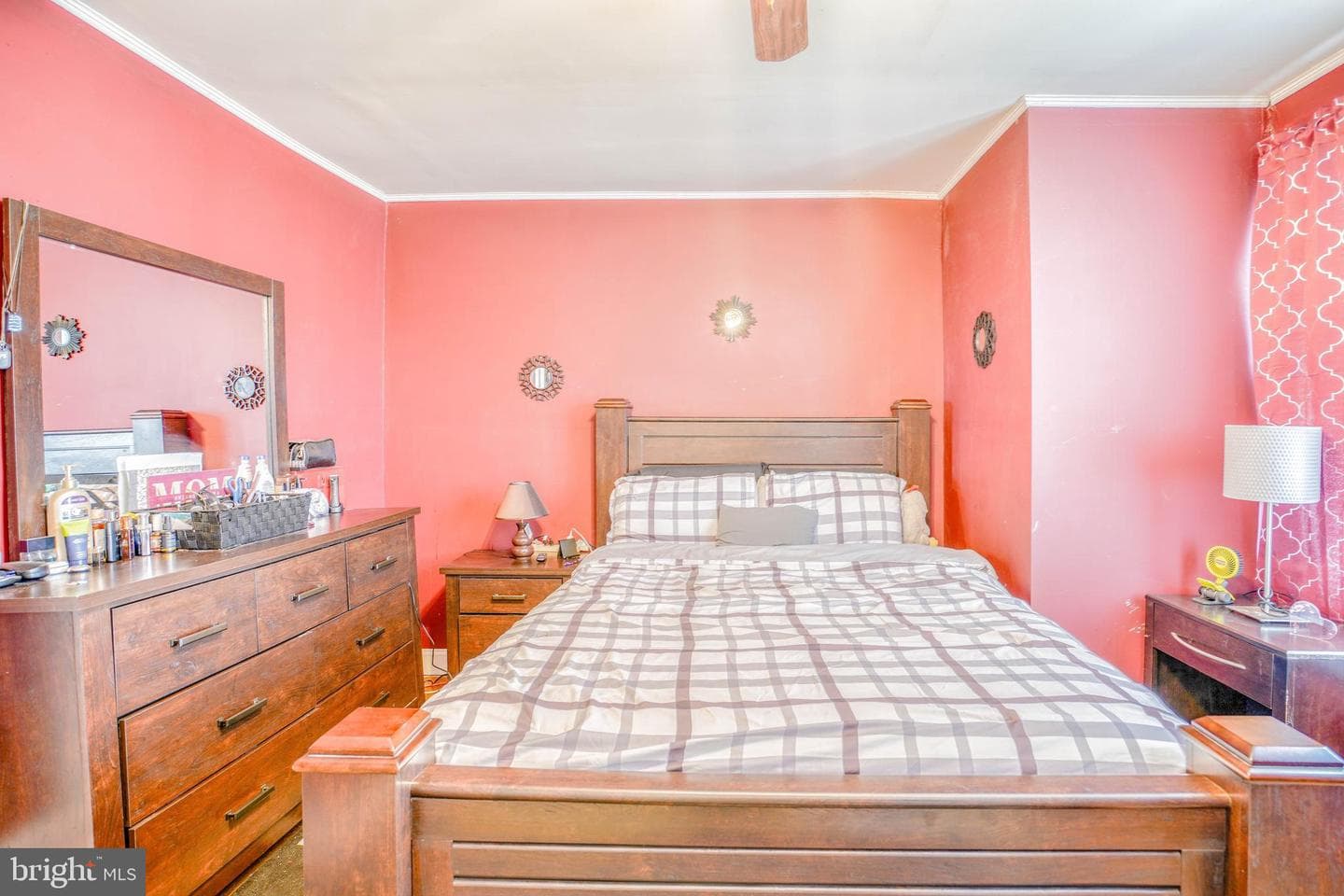 5829 N Howard Street photo 24