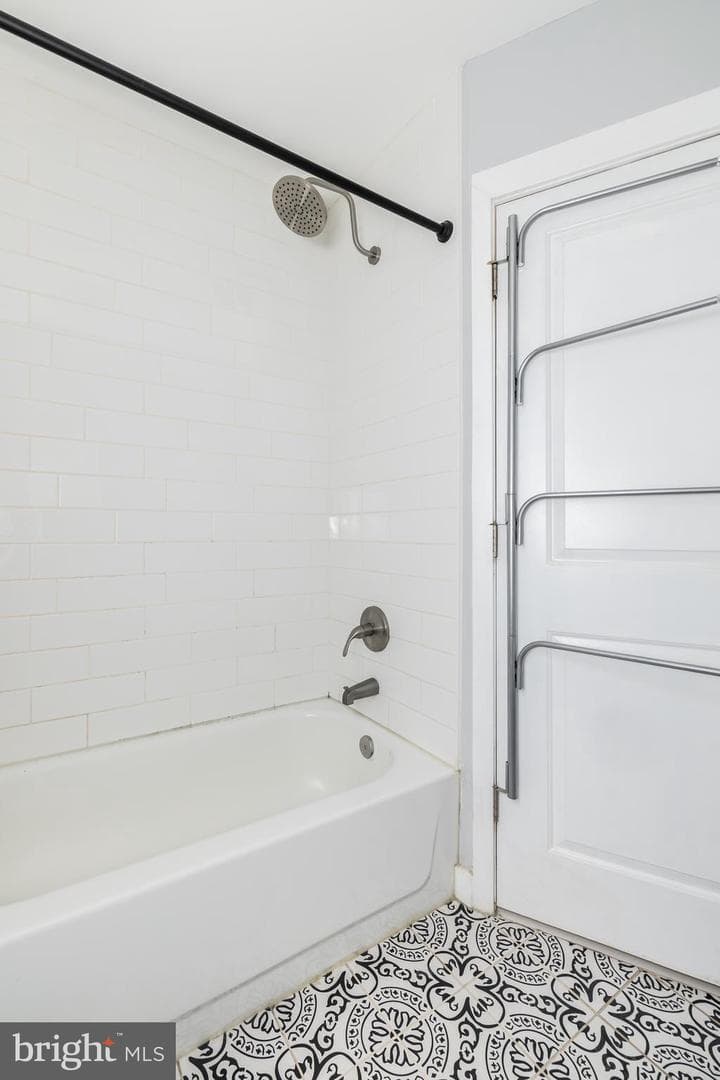 508 Fernon Street photo 17