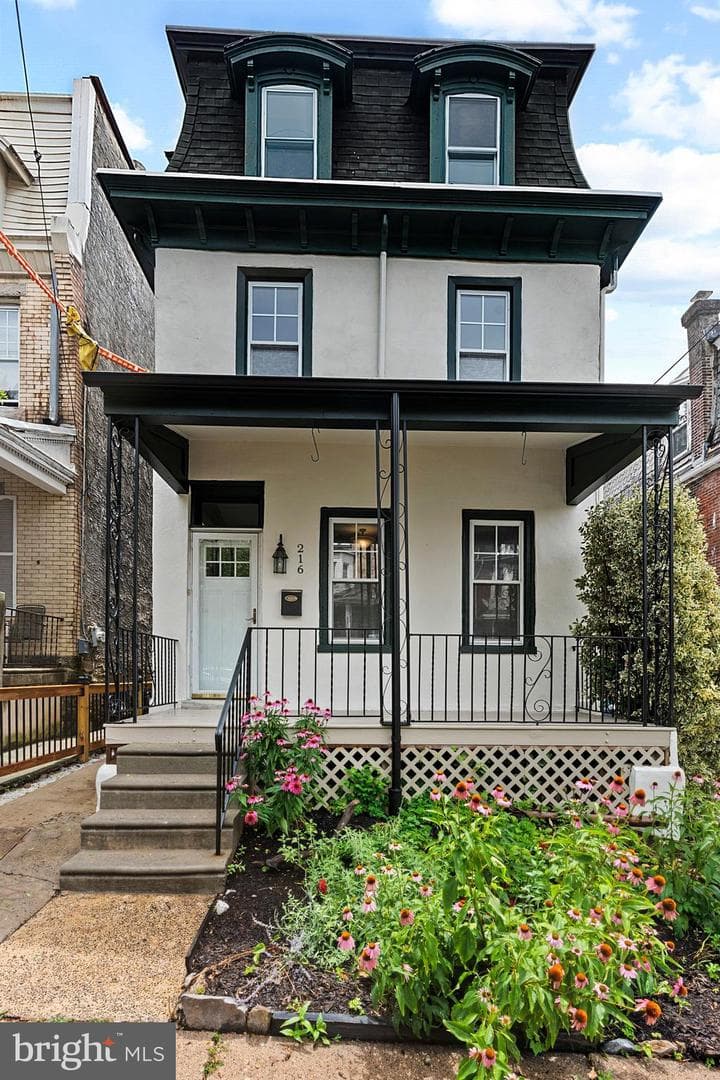 216 W Mount Pleasant Avenue, Philadelphia