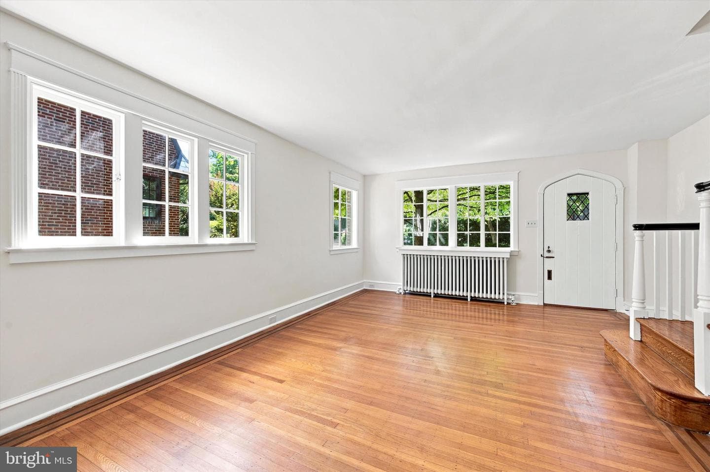 3433 W Penn Street photo 4
