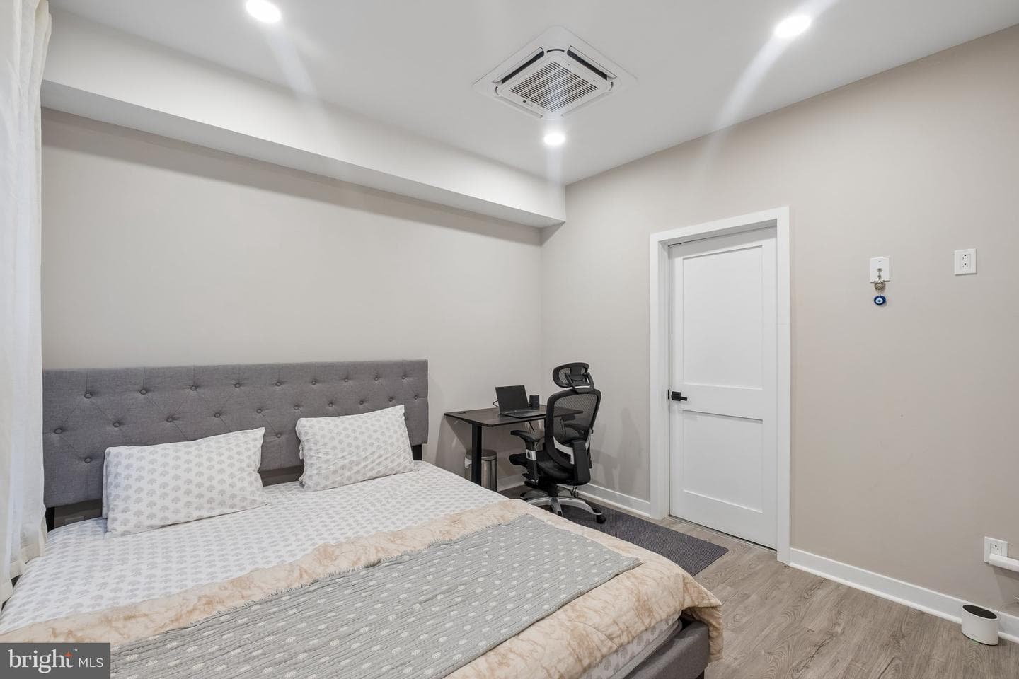 1716 W Girard Avenue #103 photo 21