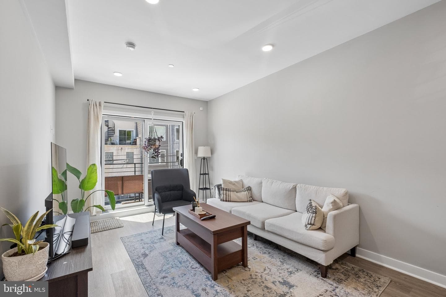 1716 W Girard Avenue #103 photo 4