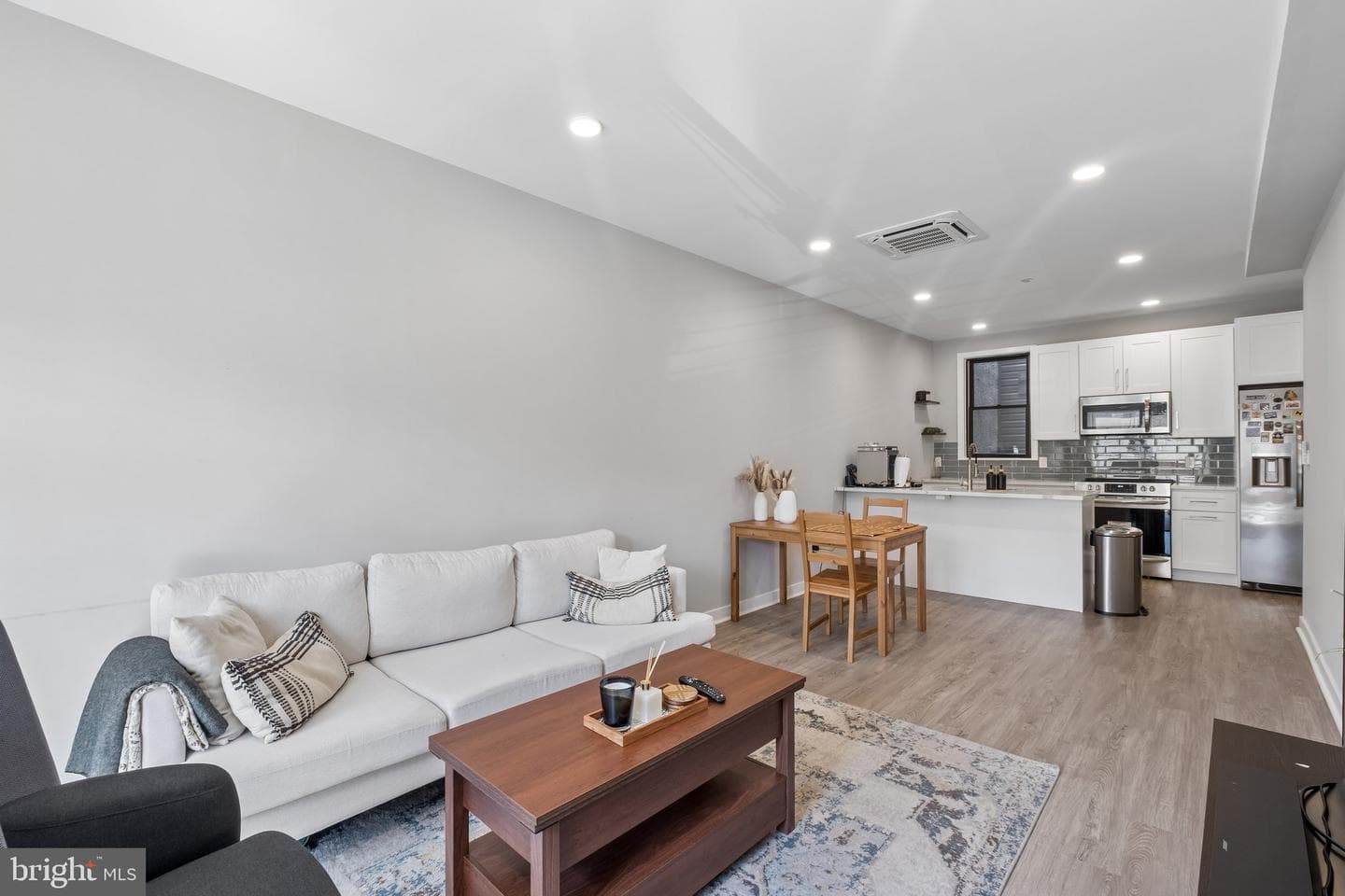 1716 W Girard Avenue #103 photo 7
