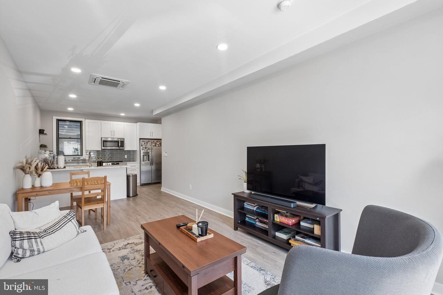 1716 W Girard Avenue #103 photo 9