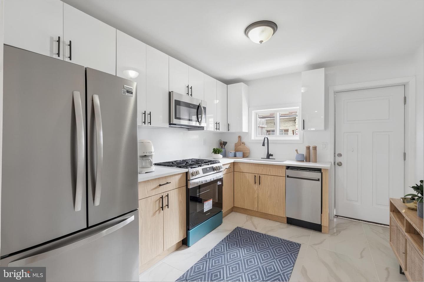 2107 S Garnet Street photo 11