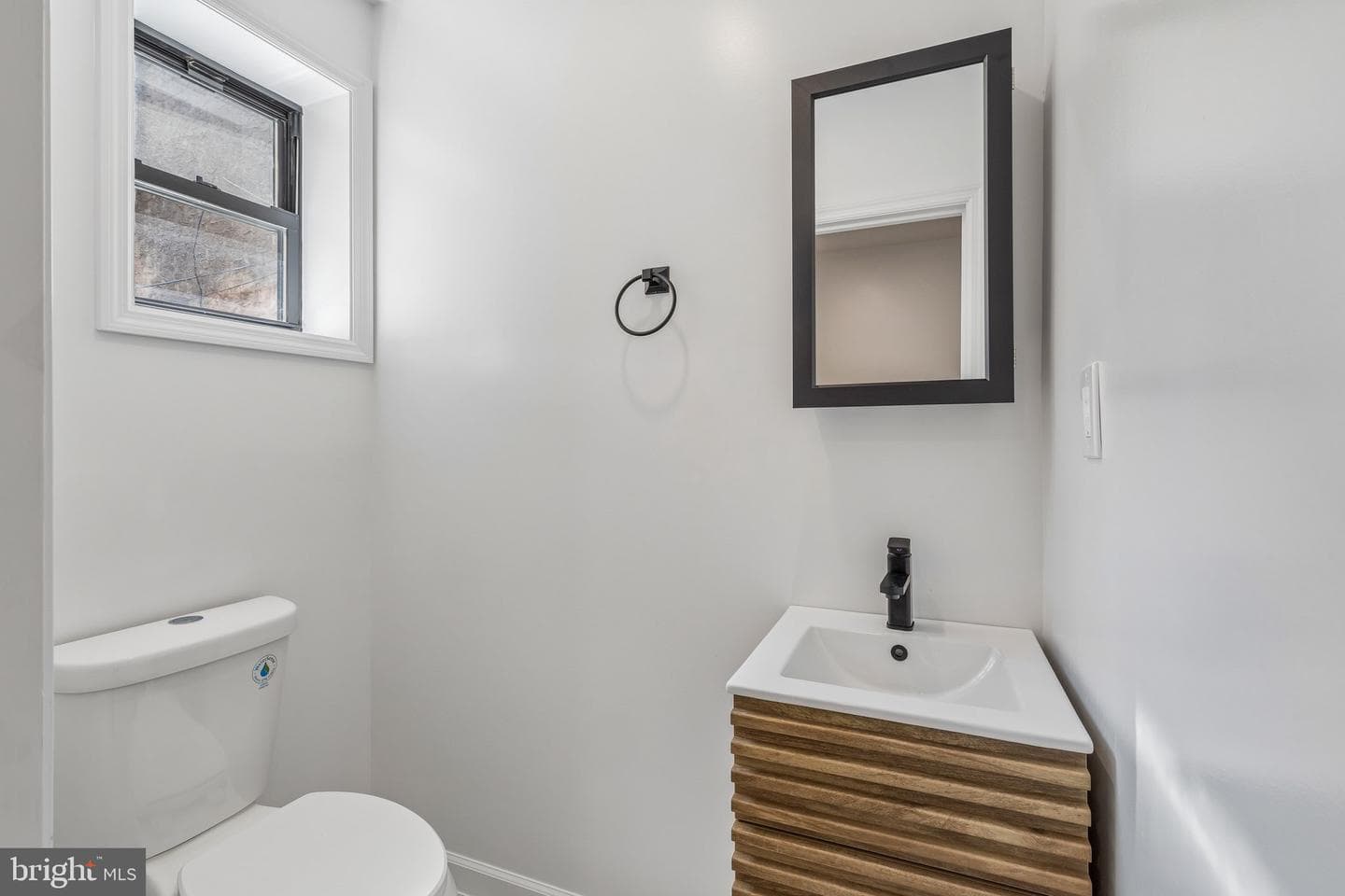 2107 S Garnet Street photo 6