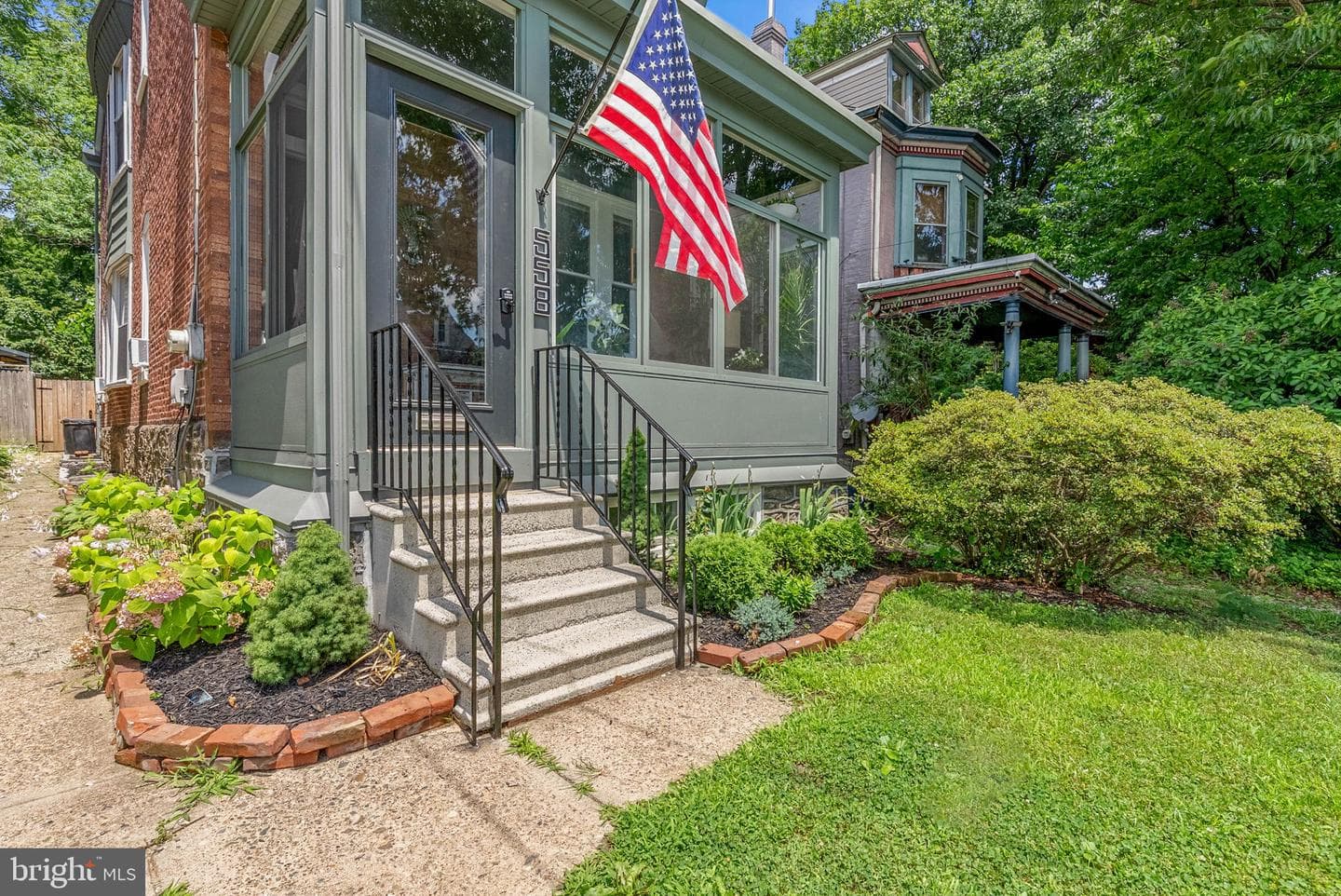 558 Jamestown Street photo 3
