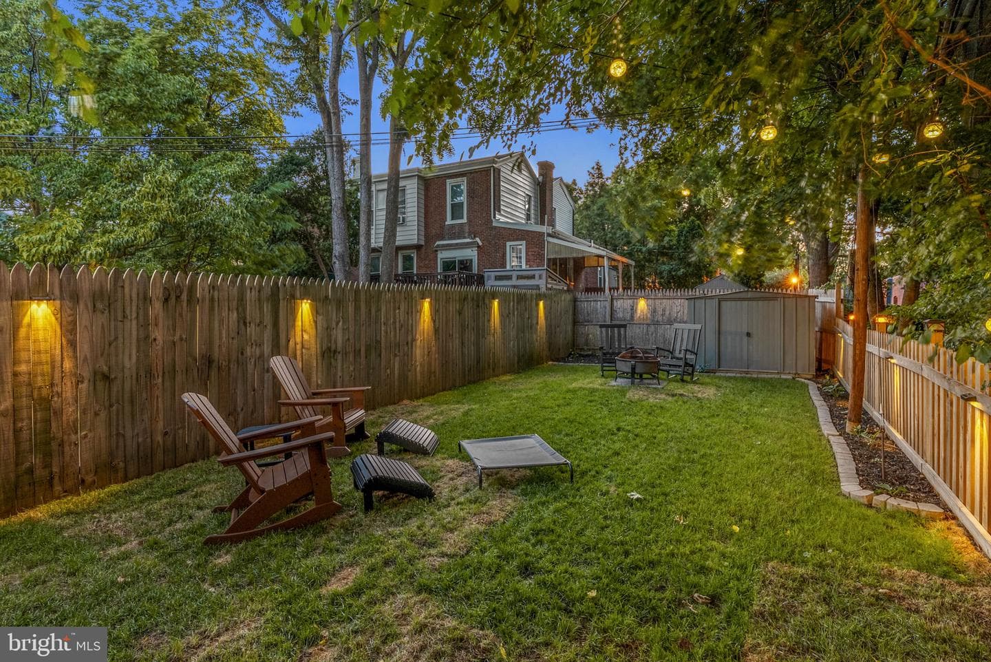 558 Jamestown Street photo 33
