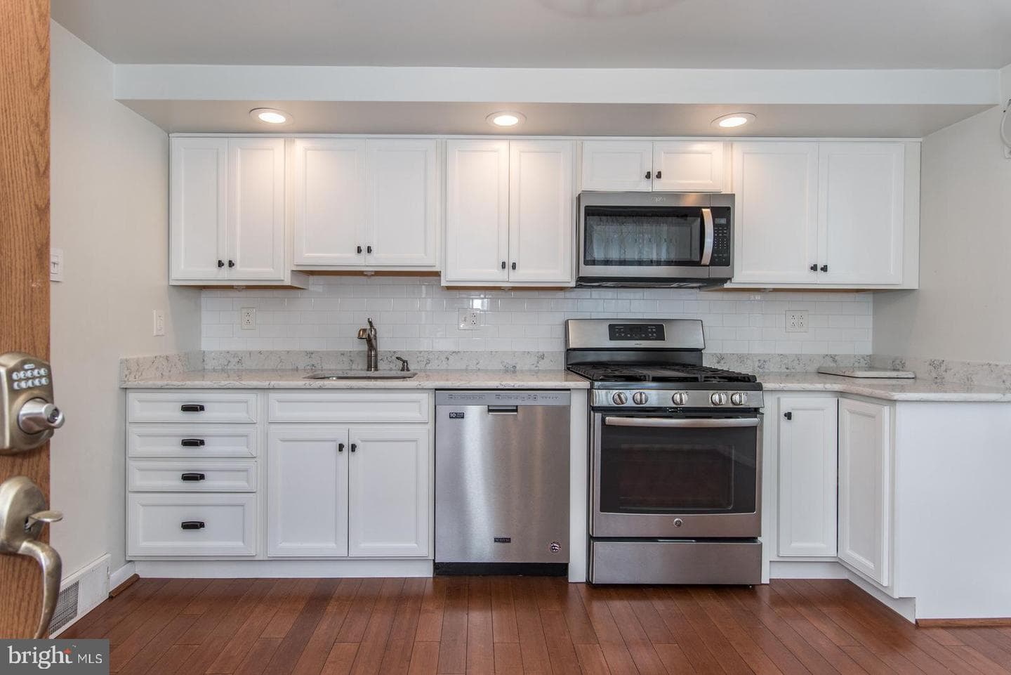 8606 Bridle Road photo 18