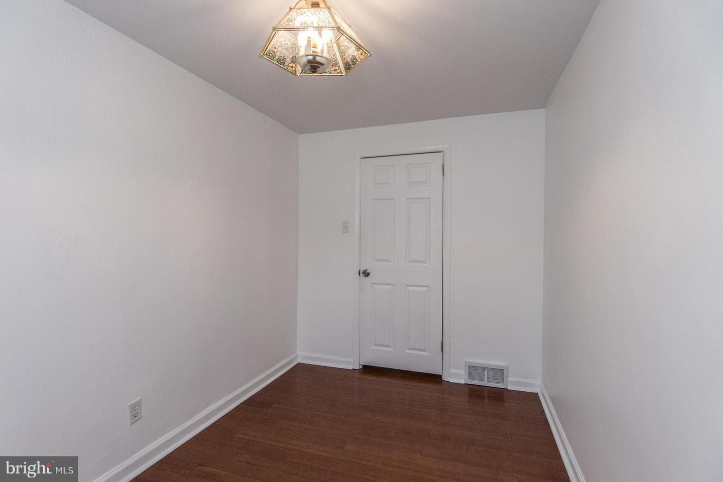 8606 Bridle Road photo 24