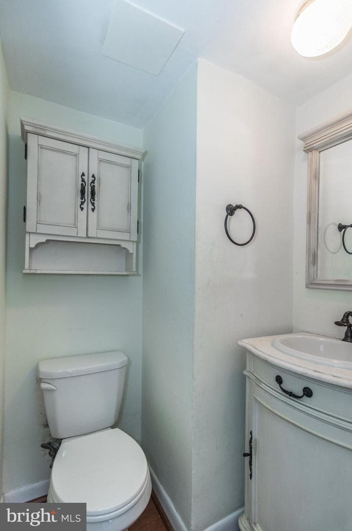 8606 Bridle Road photo 25